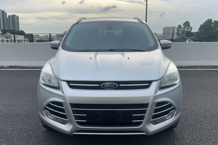 Used Ford Kuga 2013 1.6L GTDi Two-Wheel-Drive Trend Model Exterior 1