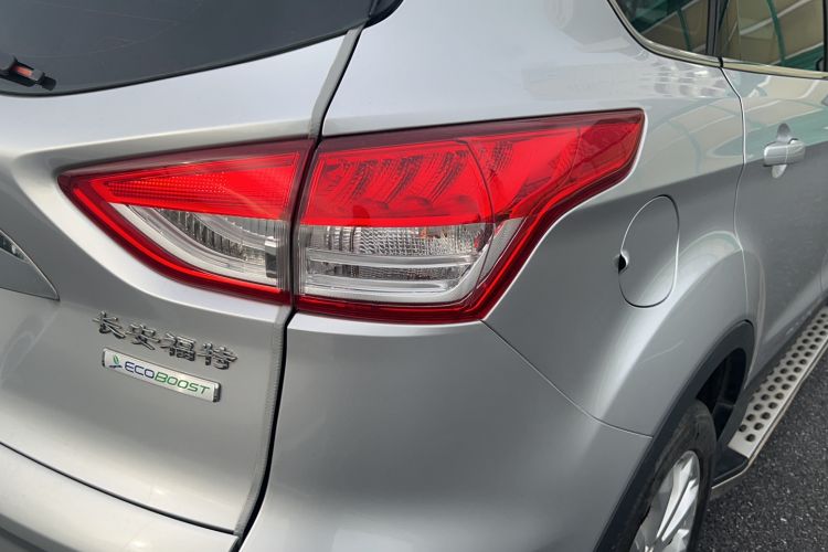 Used Ford Kuga 2013 1.6L GTDi Two-Wheel-Drive Trend Model Exterior 6