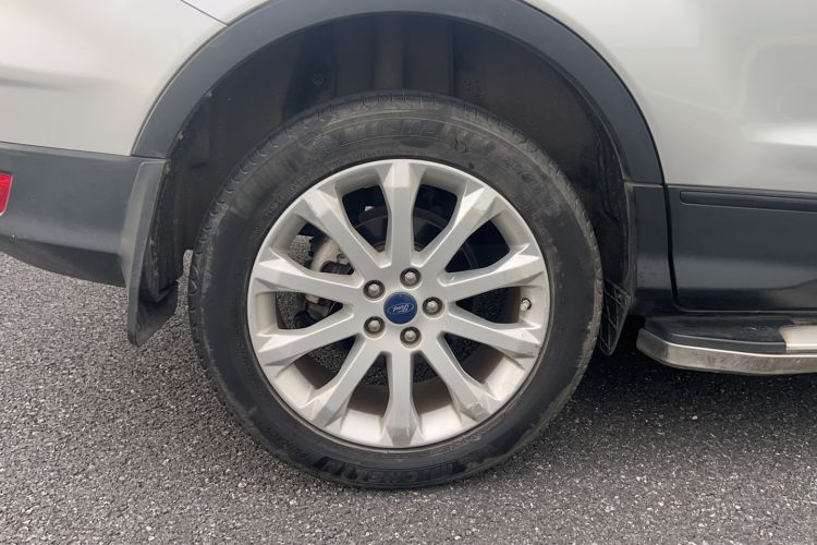 Used Ford Kuga 2013 1.6L GTDi Two-Wheel-Drive Trend Model Exterior 8