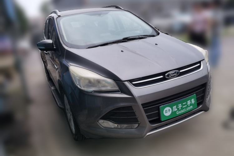 Used Ford Kuga 2013 1.6L GTDi Two-Wheel-Drive Comfort Model Front Right 45 Deg
