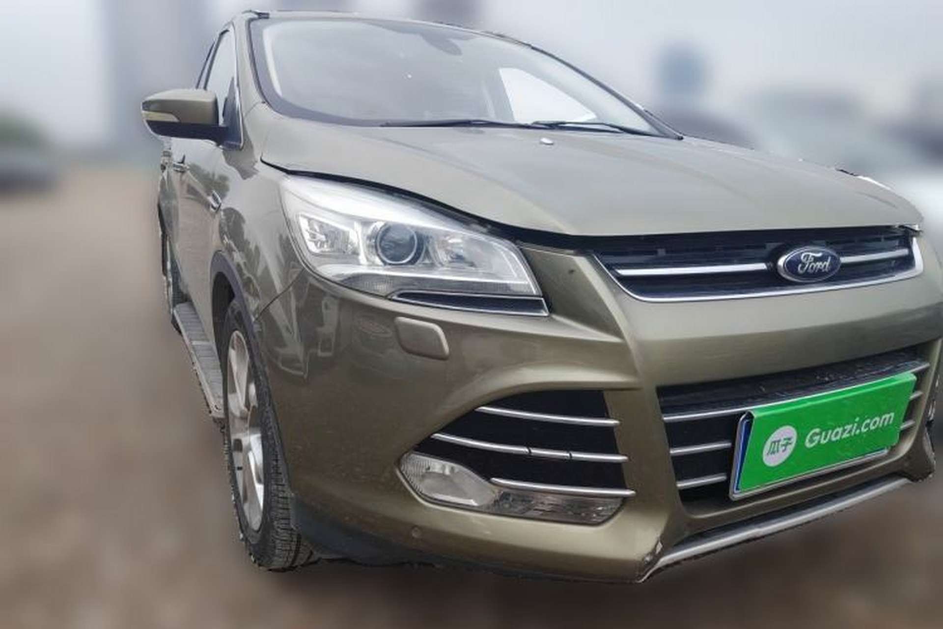 Used Ford Kuga 2013 2.0L GTDi Four-Wheel-Drive Elite Model Front Right 45 Deg