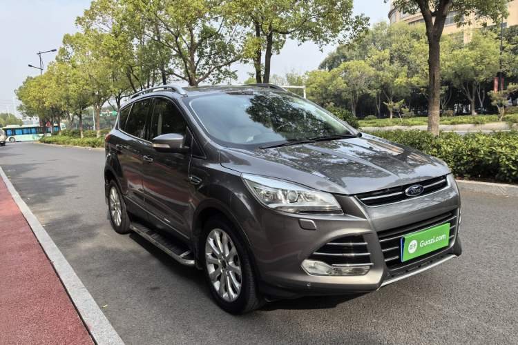 Used Ford Kuga 2013 2.0L GTDi Four-Wheel Drive Premium Model Front Right 45 Deg