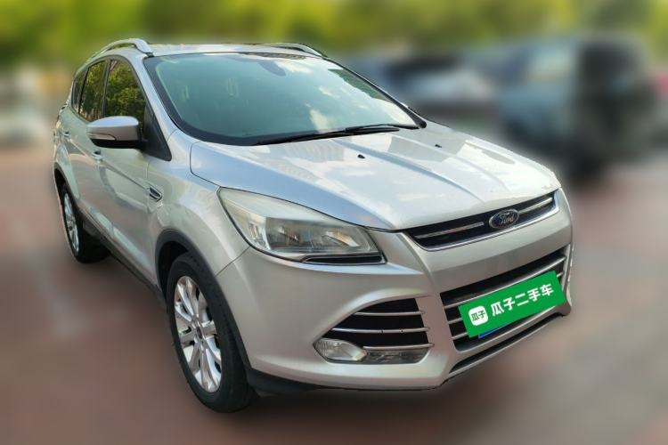 Used Ford Kuga 2013 2.0L GTDi Four-Wheel-Drive Elite Model Front Right 45 Deg