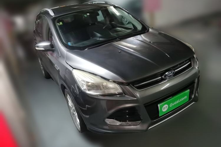 Used Ford Kuga 2013 1.6L GTDi Two-Wheel-Drive Comfort Model Front Right 45 Deg