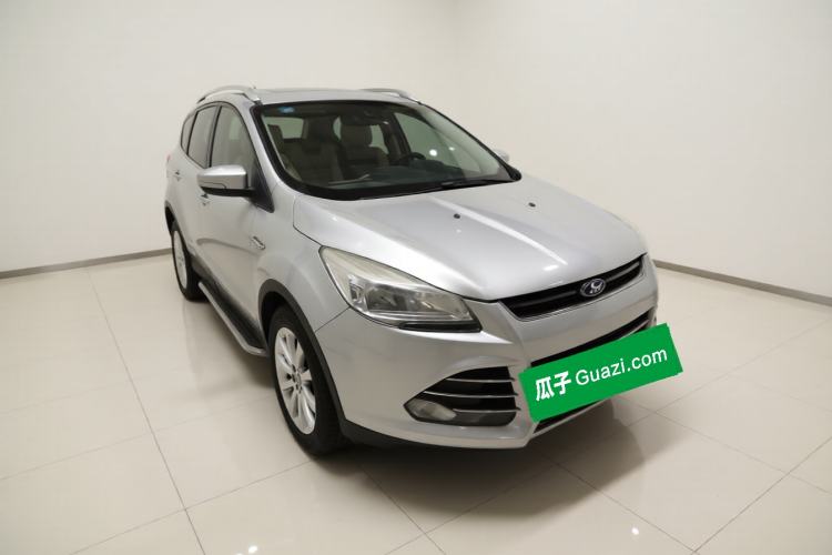 Used Ford Kuga 2013 2.0L GTDi Four-Wheel-Drive Elite Model Front Right 45 Deg
