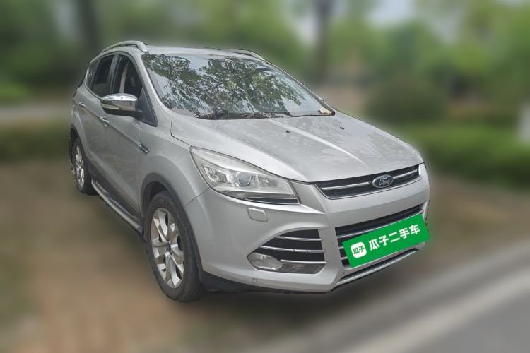 Used Ford Kuga 2013 2.0L GTDi Four-Wheel-Drive Sport Model Front Right 45 Deg