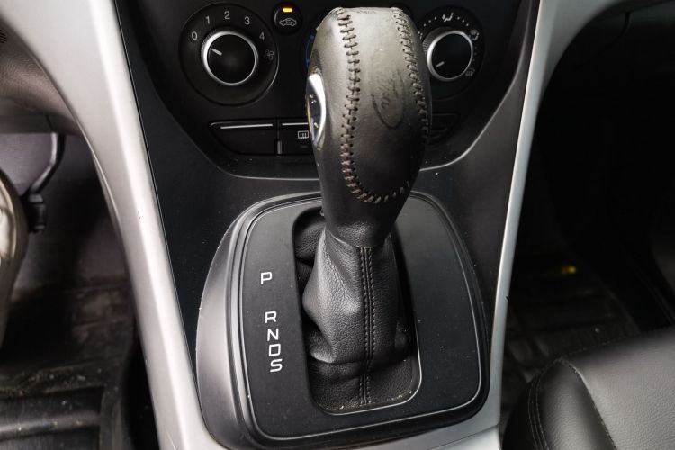 Used Ford Kuga 2013 1.6L GTDi Two-Wheel-Drive Comfort Model Gear Lever