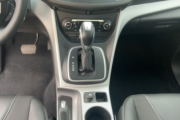 Used Ford Kuga 2013 1.6L GTDi Two-Wheel-Drive Trend Model Gear Lever