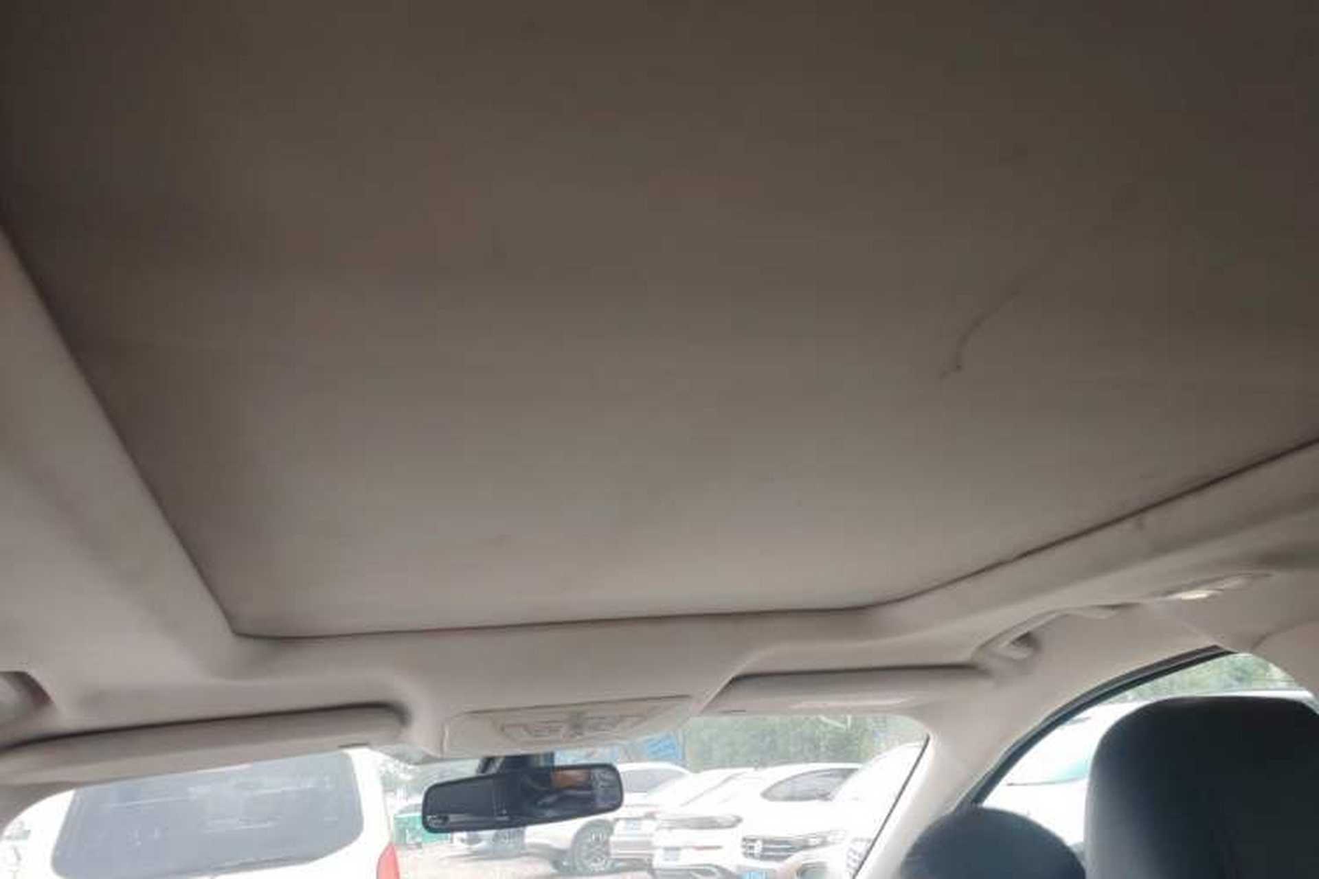 Used Ford Kuga 2013 2.0L GTDi Four-Wheel-Drive Elite Model Headliner