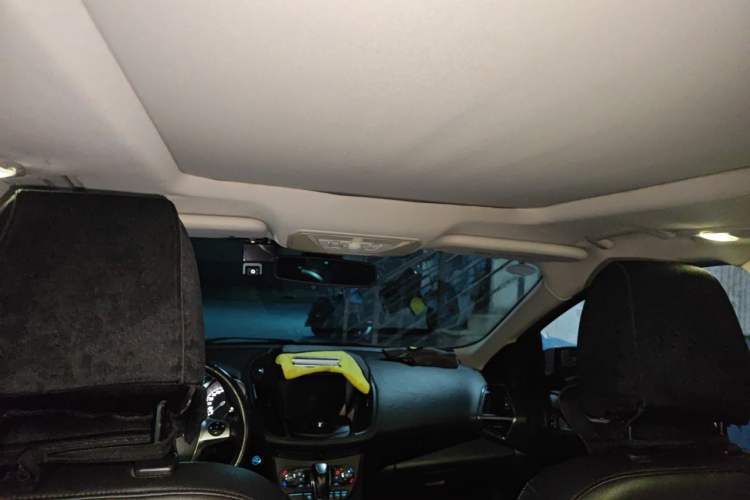 Used Ford Kuga 2013 2.0L GTDi Four-Wheel-Drive Sport Model Headliner