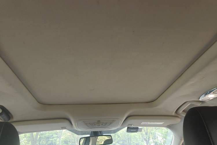 Used Ford Kuga 2013 2.0L GTDi Four-Wheel-Drive Sport Model Headliner