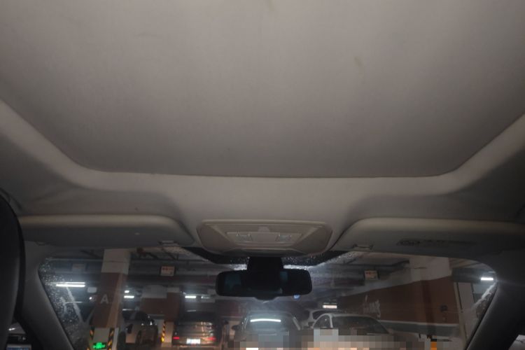 Used Ford Kuga 2013 1.6L GTDi Two-Wheel-Drive Trend Model Headliner