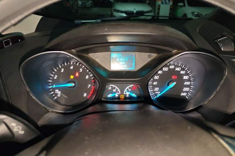 Used Ford Kuga 2013 1.6L GTDi Two-Wheel-Drive Comfort Model Instrument Cluster