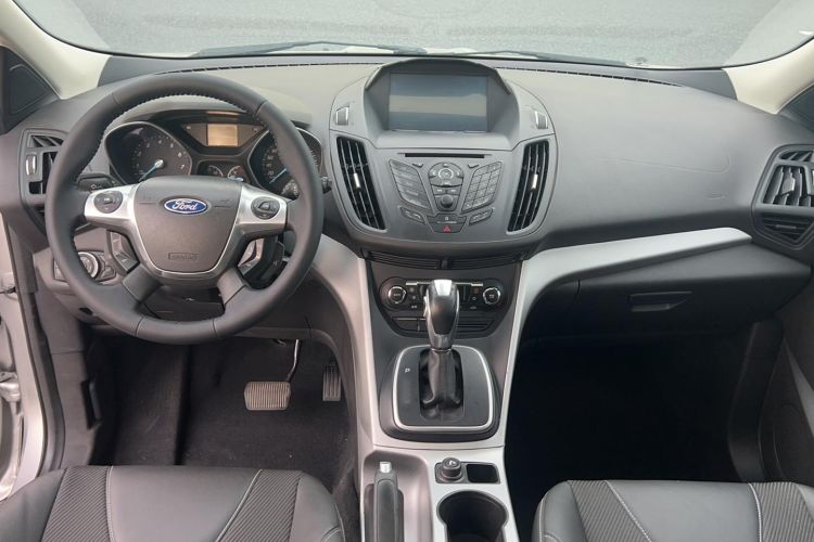 Used Ford Kuga 2013 1.6L GTDi Two-Wheel-Drive Trend Model Interior 2