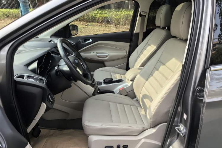 Used Ford Kuga 2013 2.0L GTDi Four-Wheel Drive Premium Model Left Front Seat