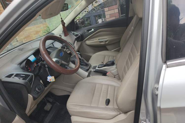 Used Ford Kuga 2013 2.0L GTDi Four-Wheel Drive Premium Model Left Front Seat