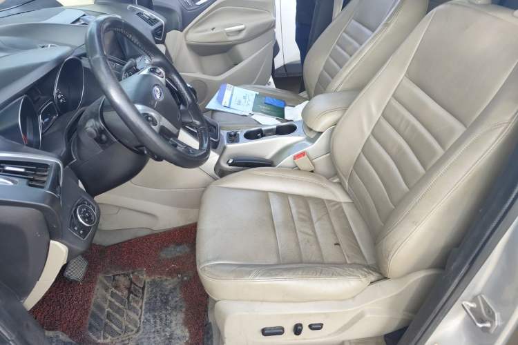 Used Ford Kuga 2013 2.0L GTDi Four-Wheel-Drive Elite Model Left Front Seat