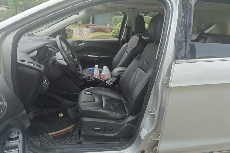 Used Ford Kuga 2013 2.0L GTDi Four-Wheel-Drive Sport Model Left Front Seat