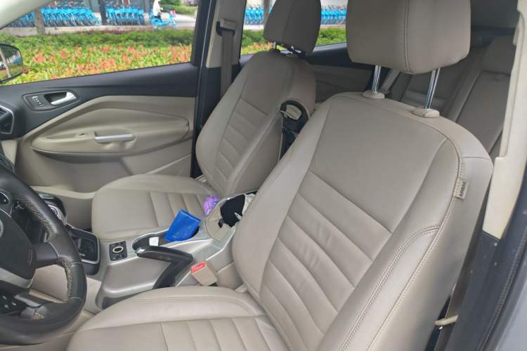 Used Ford Kuga 2013 2.0L GTDi Four-Wheel Drive Premium Model Left Front Seat