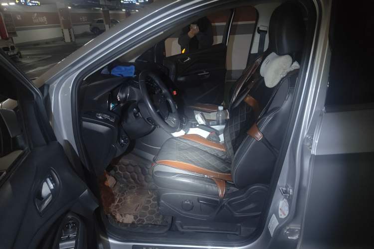 Used Ford Kuga 2013 1.6L GTDi Two-Wheel-Drive Trend Model Left Front Seat