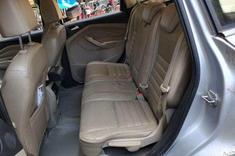 Used Ford Kuga 2013 2.0L GTDi Four-Wheel-Drive Elite Model Left Rear Seat