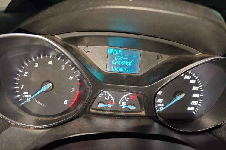 Used Ford Kuga 2013 1.6L GTDi Two-Wheel-Drive Comfort Model Odometer Close Up
