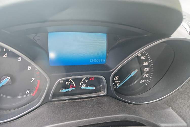 Used Ford Kuga 2013 2.0L GTDi Four-Wheel Drive Premium Model Odometer Close Up