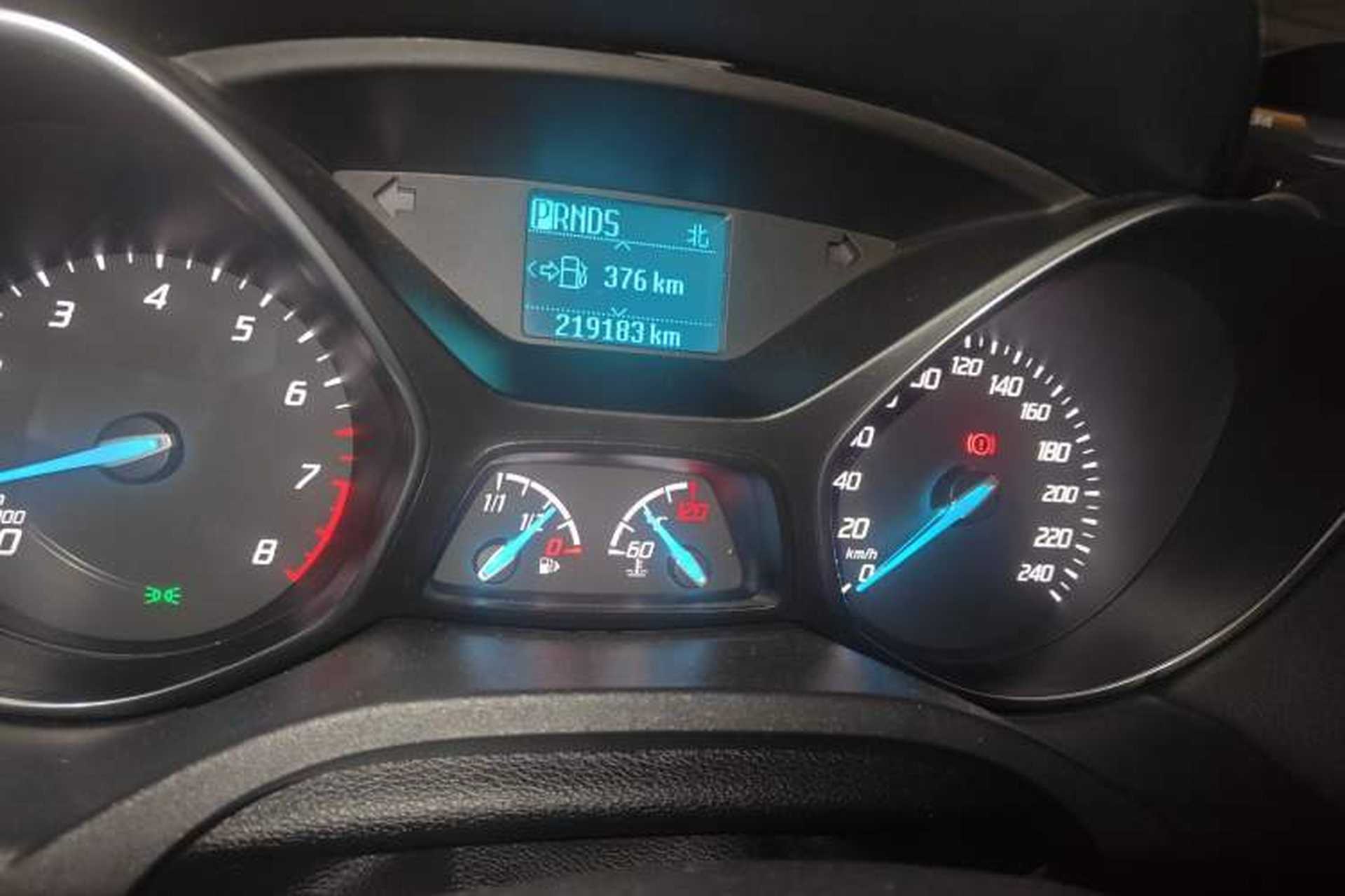 Used Ford Kuga 2013 1.6L GTDi Two-Wheel-Drive Trend Model Odometer Close Up