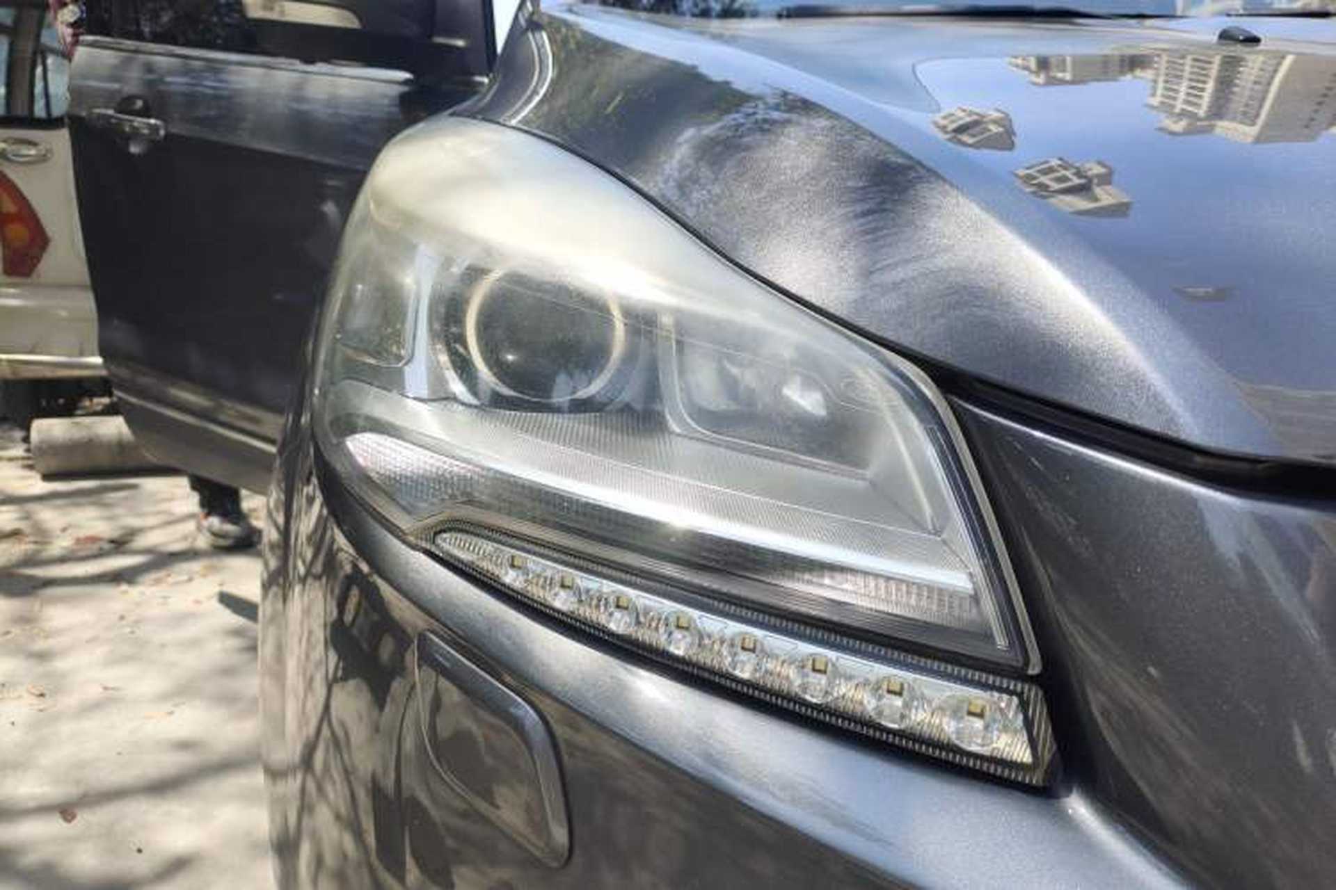 Used Ford Kuga 2013 2.0L GTDi Four-Wheel-Drive Elite Model Right Front Headlight