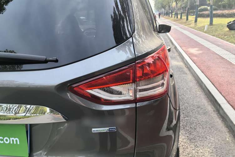 Used Ford Kuga 2013 2.0L GTDi Four-Wheel Drive Premium Model Right Rear Taillight