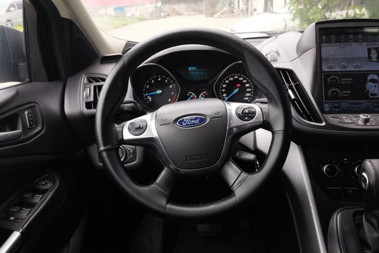 Used Ford Kuga 2013 1.6L GTDi Two-Wheel-Drive Comfort Model Steering Wheel