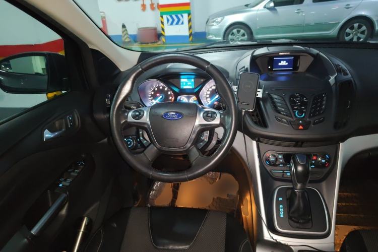 Used Ford Kuga 2013 1.6L GTDi Two-Wheel-Drive Trend Model Steering Wheel