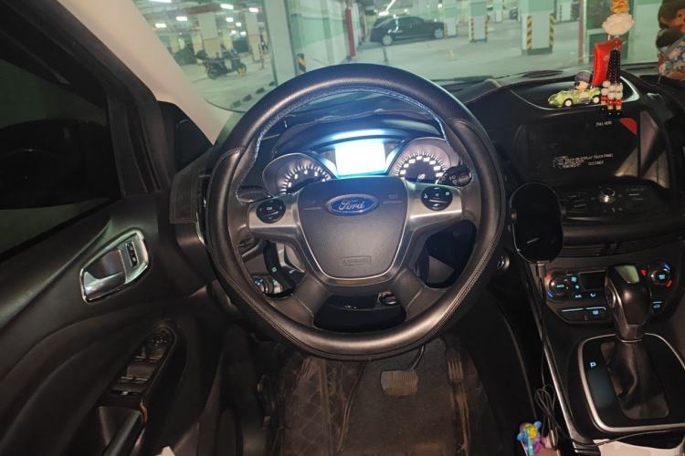 Used Ford Kuga 2013 2.0L GTDi Four-Wheel Drive Premium Model Steering Wheel