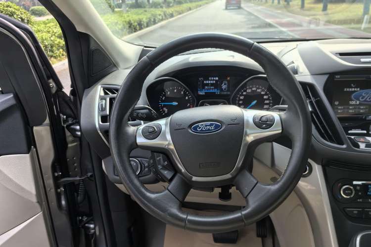 Used Ford Kuga 2013 2.0L GTDi Four-Wheel Drive Premium Model Steering Wheel