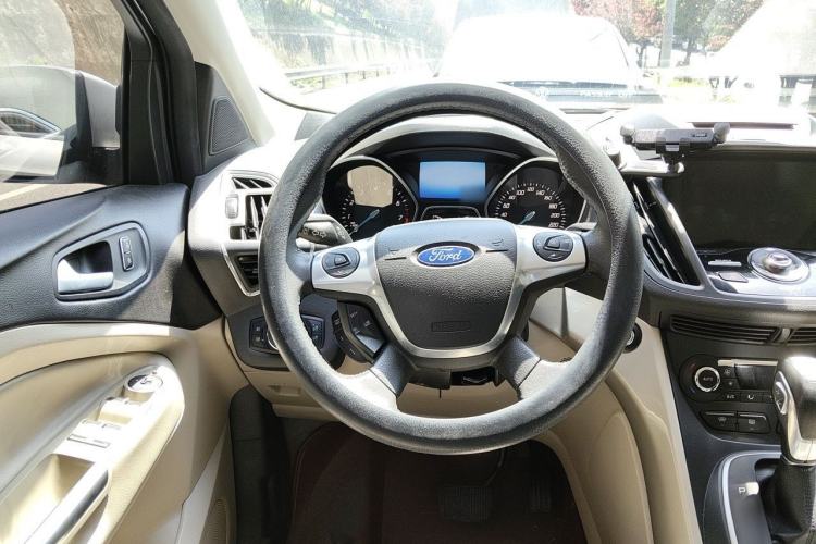 Used Ford Kuga 2013 2.0L GTDi Four-Wheel Drive Premium Model Steering Wheel