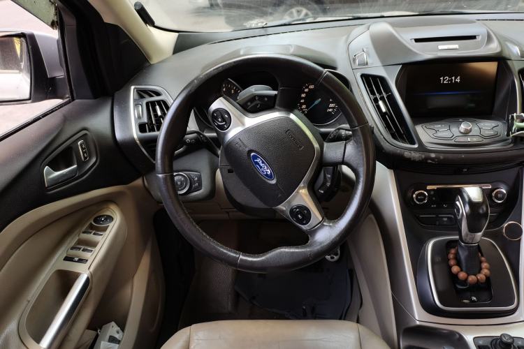 Used Ford Kuga 2013 2.0L GTDi Four-Wheel-Drive Elite Model Steering Wheel