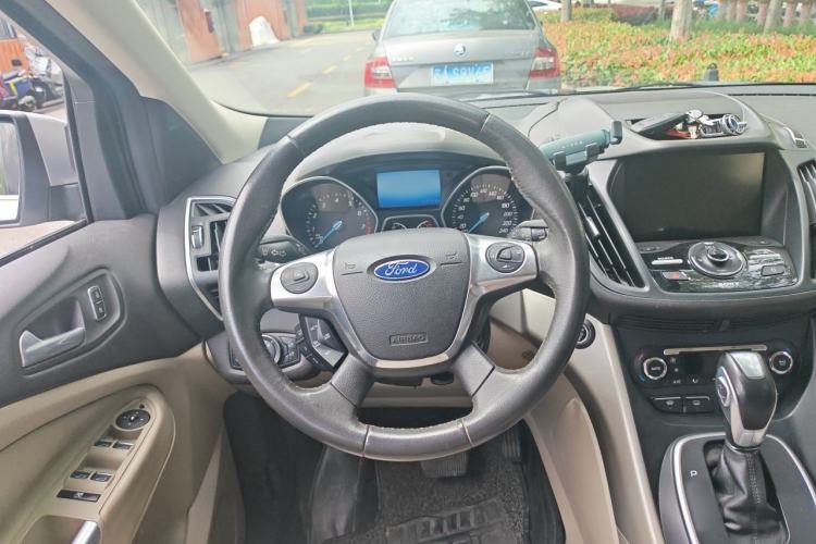 Used Ford Kuga 2013 2.0L GTDi Four-Wheel Drive Premium Model Steering Wheel
