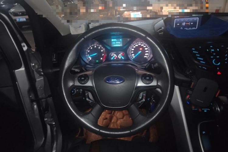Used Ford Kuga 2013 1.6L GTDi Two-Wheel-Drive Trend Model Steering Wheel