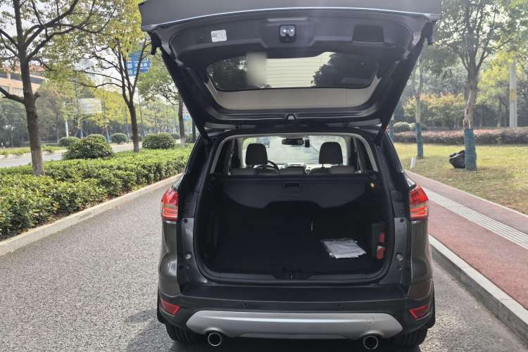 Used Ford Kuga 2013 2.0L GTDi Four-Wheel Drive Premium Model Trunk