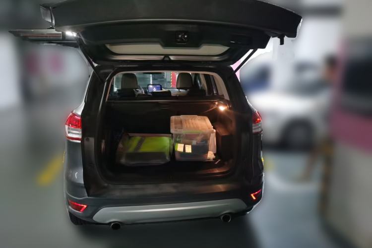 Used Ford Kuga 2013 1.6L GTDi Two-Wheel-Drive Comfort Model Trunk