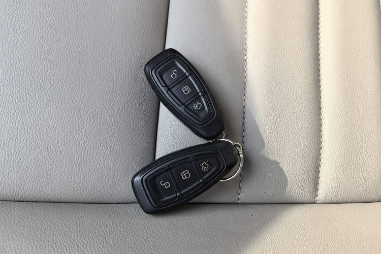 Used Ford Kuga 2013 2.0L GTDi Four-Wheel Drive Premium Model Vehicle Key