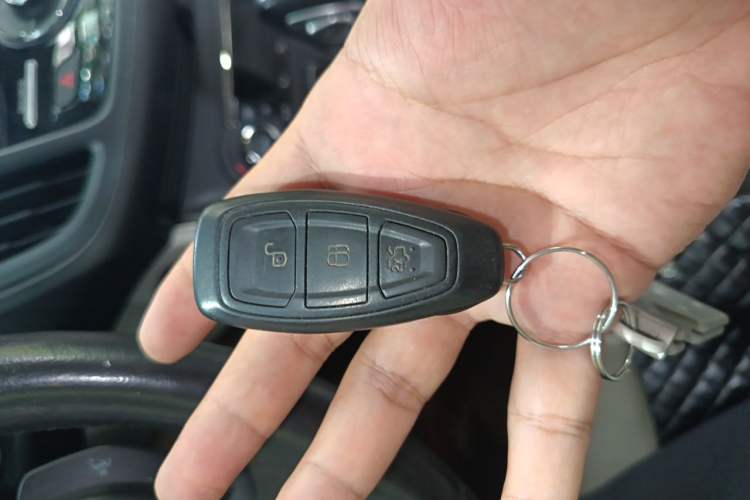 Used Ford Kuga 2013 2.0L GTDi Four-Wheel Drive Premium Model Vehicle Key