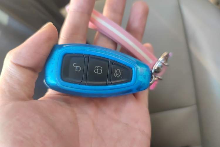 Used Ford Kuga 2013 2.0L GTDi Four-Wheel-Drive Elite Model Vehicle Key