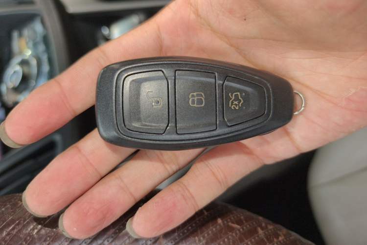 Used Ford Kuga 2013 2.0L GTDi Four-Wheel Drive Premium Model Vehicle Key