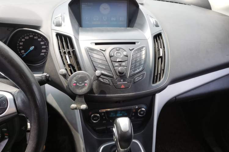 Used Ford Kuga 2013 1.6L GTDi Two-Wheel-Drive Trend Model Audio And AC Panel