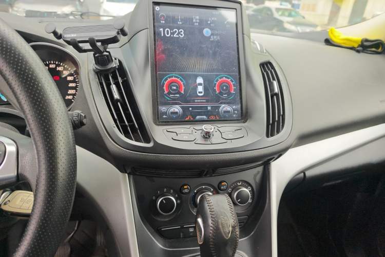 Used Ford Kuga 2013 1.6L GTDi Two-Wheel-Drive Comfort Model Audio And AC Panel