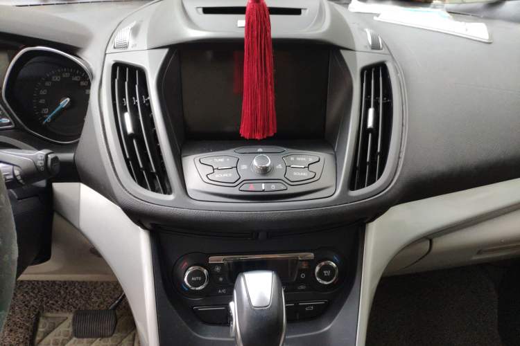 Used Ford Kuga 2013 2.0L GTDi Four-Wheel-Drive Elite Model Audio And AC Panel
