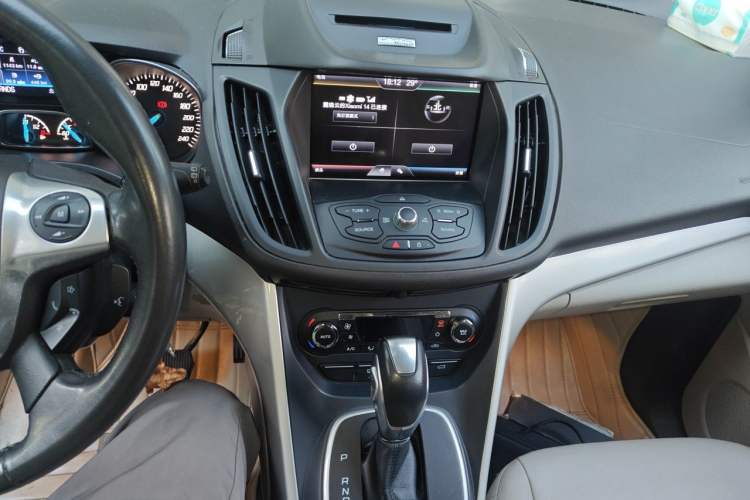 Used Ford Kuga 2013 1.6L GTDi 4x4 Elite Model Audio And AC Panel