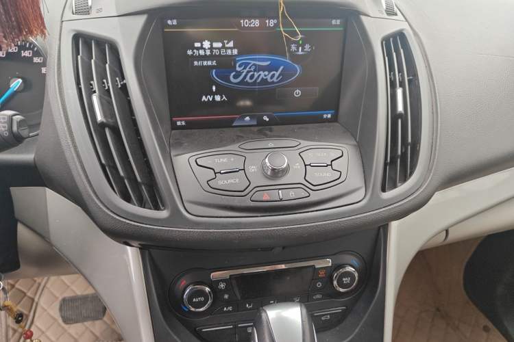 Used Ford Kuga 2013 1.6L GTDi 4x4 Elite Model Audio And AC Panel