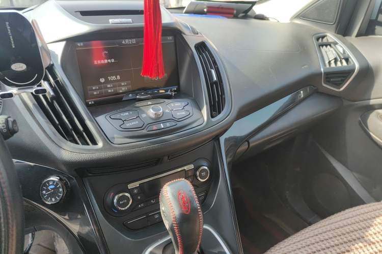 Used Ford Kuga 2013 2.0L GTDi Four-Wheel-Drive Sport Model Audio And AC Panel